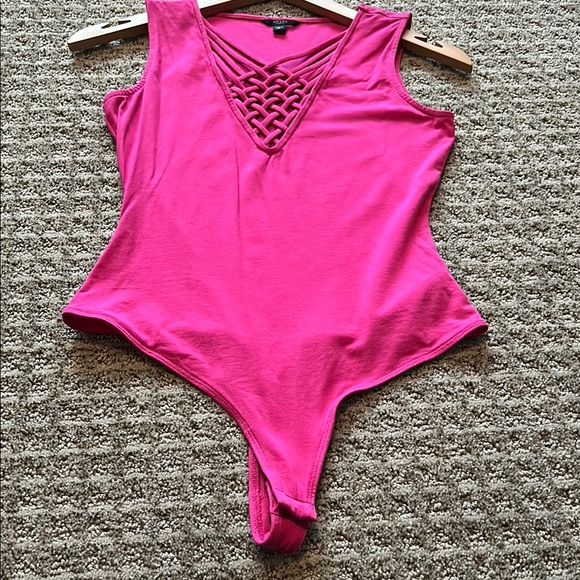 XS Guess hot pink body suit top - Picture 1 of 5